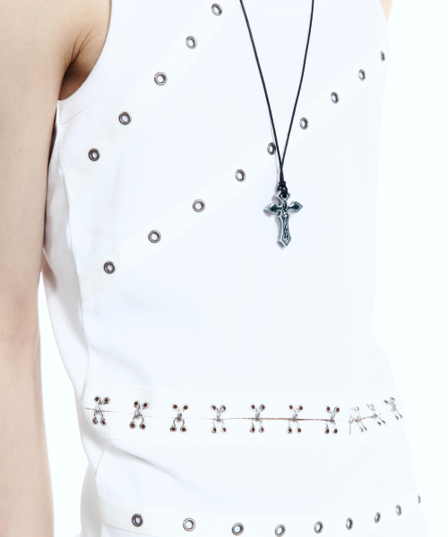 Metal Piercing Sleeveless (White)