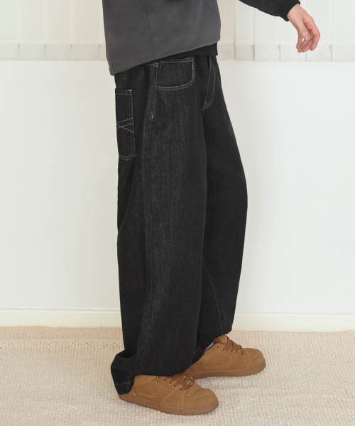Black washed curved denim pants - BLACK