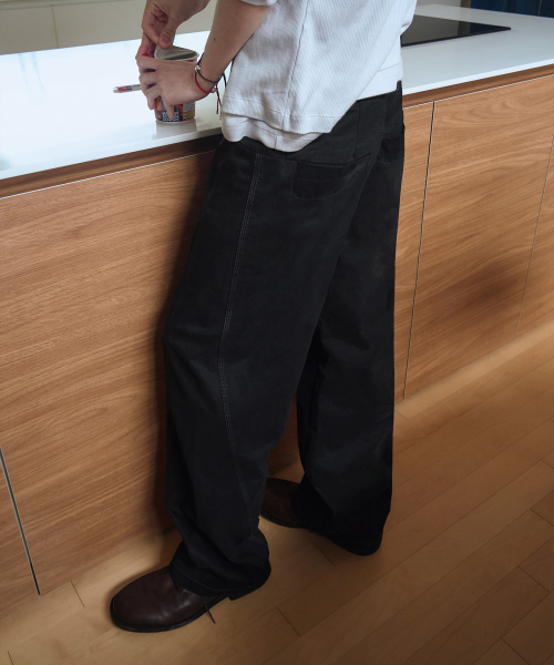 Stitch curved pants -BLACK