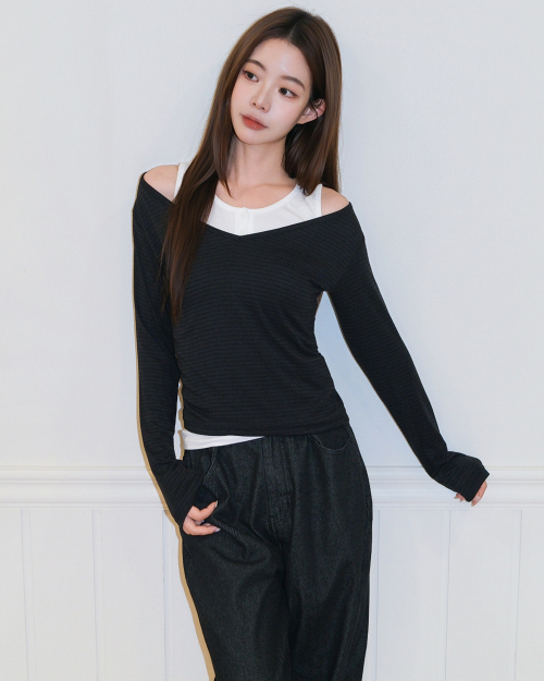 STRIPE OVERLAB LONG SLEEVE [BLACK]