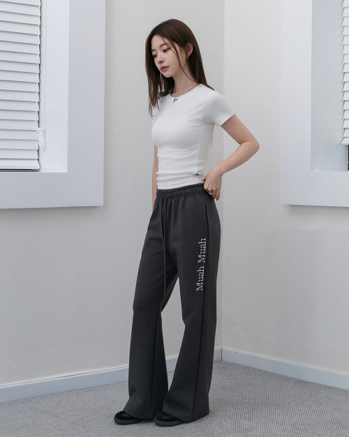 LOGO BOOTSCUT BANDING PANTS [CHARCOAL]
