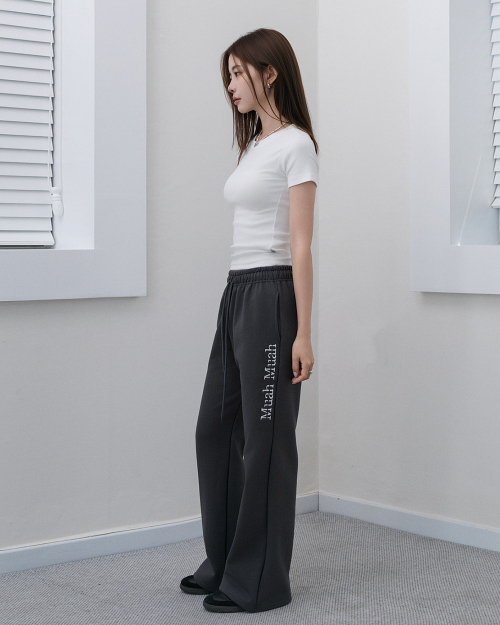 LOGO BOOTSCUT BANDING PANTS [CHARCOAL]