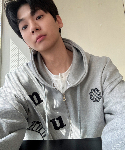 CHECK FLOWER PATCH OVERFIT HOOD ZIPUP [GRAY]