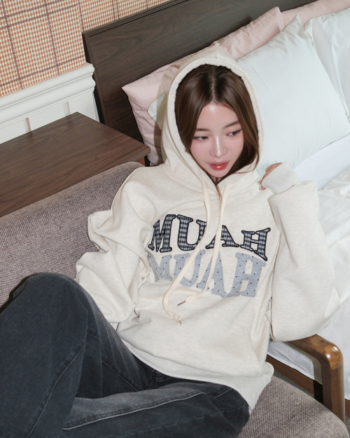 DOT CHECK PATCH LOOSE FIT HOODIE [OATMEAL]