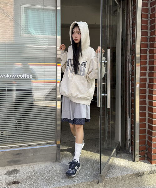 DOT CHECK PATCH LOOSE FIT HOODIE [OATMEAL]