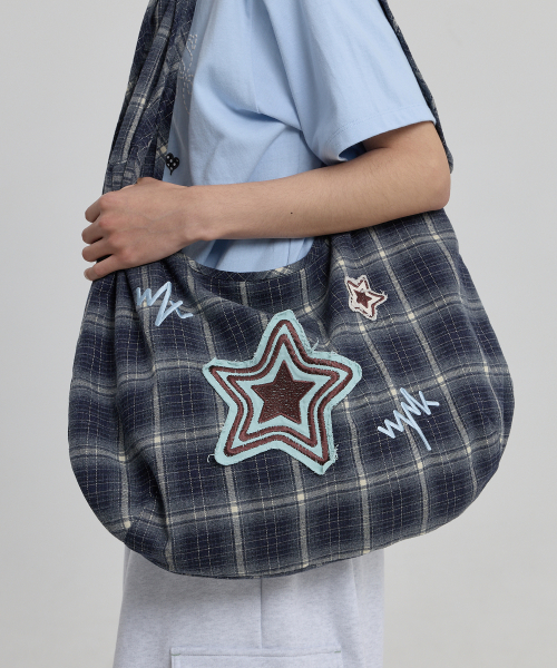 Star Check Applique Shoulder Bag NAVY