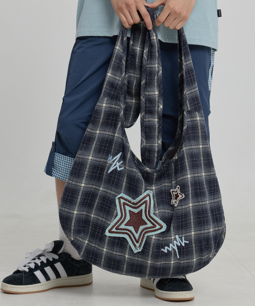 Star Check Applique Shoulder Bag NAVY