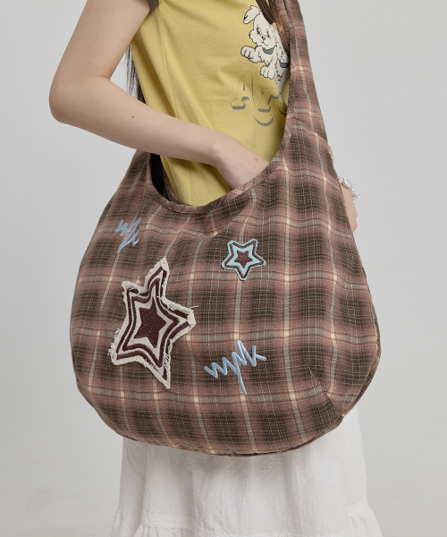 Star Check Applique Shoulder Bag BROWN