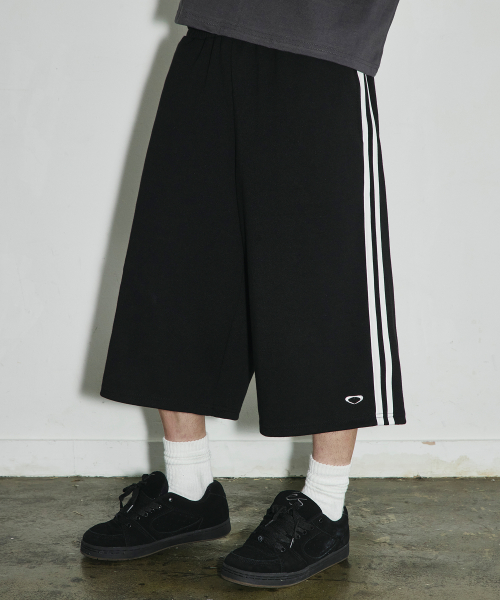 롱 버뮤다 라인 트레이닝 쇼츠[블랙]