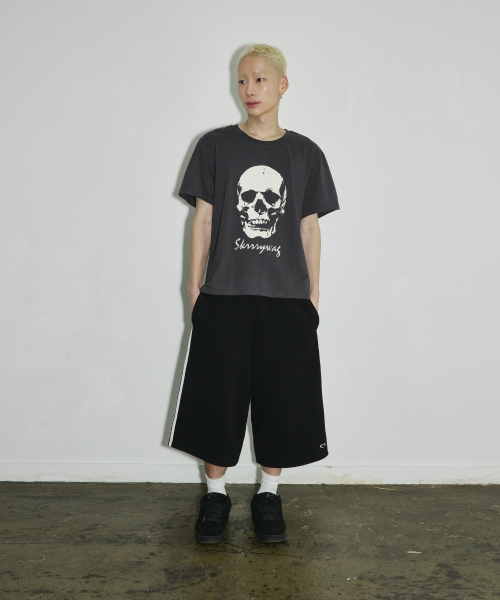 롱 버뮤다 라인 트레이닝 쇼츠[블랙]