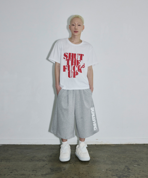 엠보 레터링 트레이닝 쇼츠[그레이]