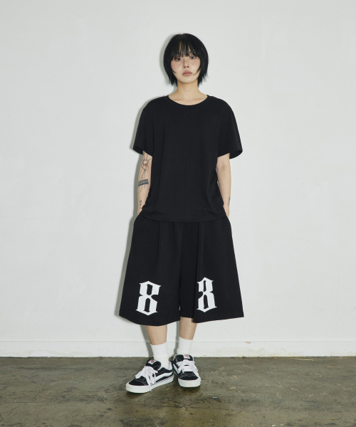 더블 에잇 버뮤다 스웨트 쇼츠[블랙]