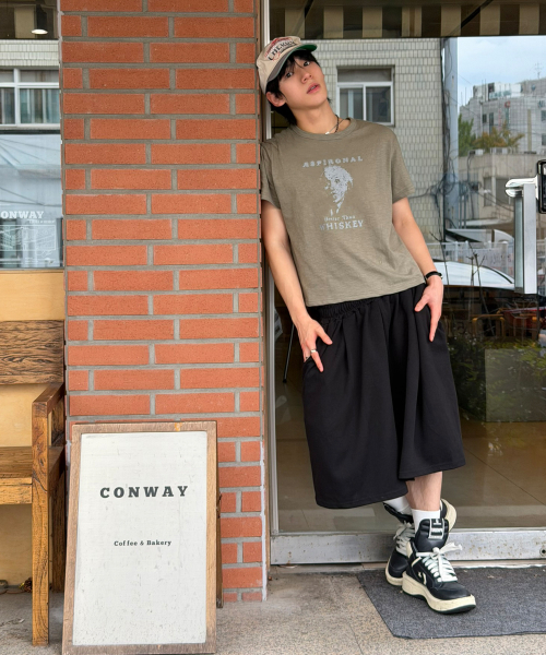 ASPIRONAL 슬라브 크롭 티셔츠[카키]