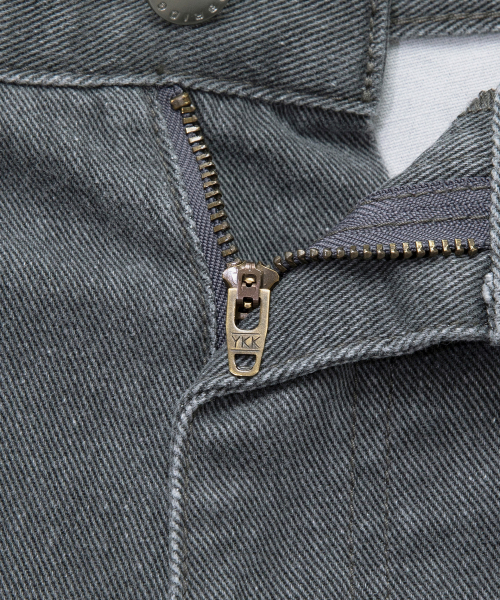 Puttig gray denim pants