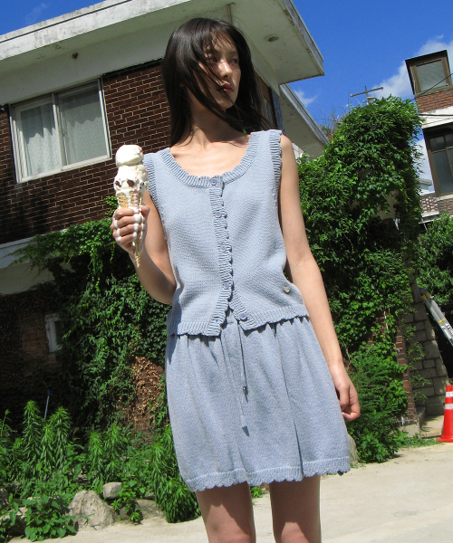 SCALLOP TRIM KNIT MINI SKIRT SOFT BLUE