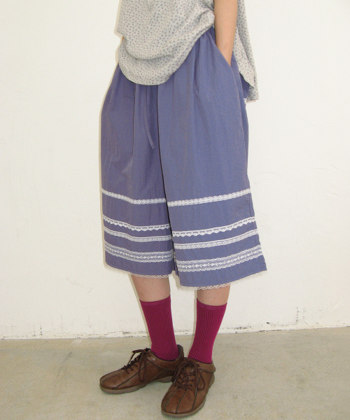 LACE TRIM NYLON BERMUDA PANTS PURPLE