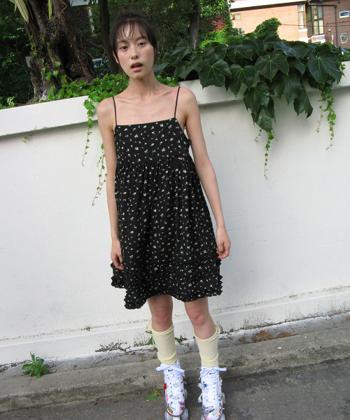 FLORAL FRILL A LINE SLEEVELESS DRESS BLACK