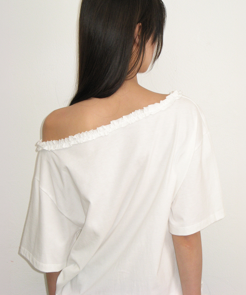 FRILL OFF SHOULDER STRING T SHIRT WHITE