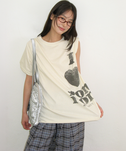 PIGMENT I LUV RON OVER FIT T SHIRT CREAM