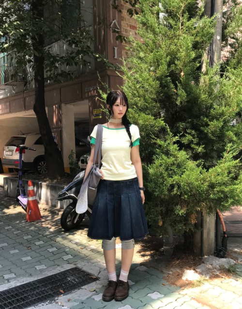HEART BUTTON ROLL UP LAYERED T SHIRT SOFT YELLOW