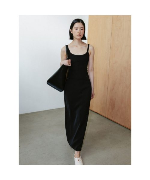 Soft Maxi H Line Skirt Black (TA6727A035)