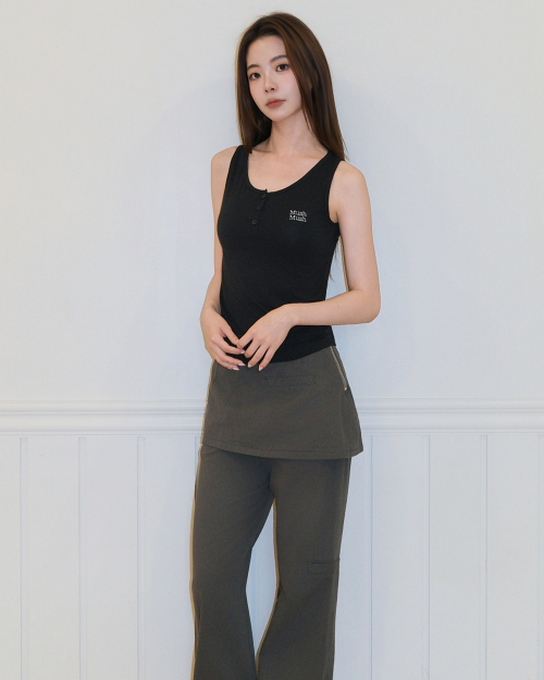 SLIM HENLEY NECK SLEEVELESS [BLACK]