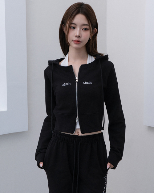 LOGO ROUND CROP HOOD ZIPUP [BLACK]