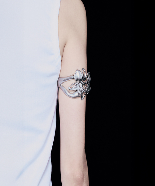 Bloom Form Bangle