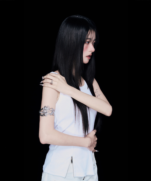 Bloom Form Bangle
