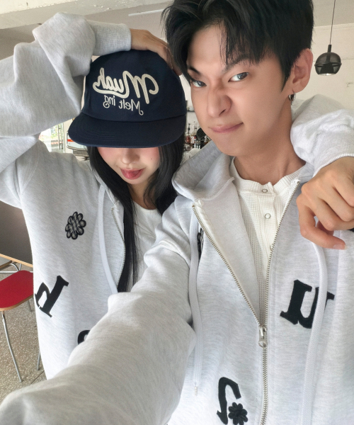 CHECK FLOWER PATCH OVERFIT HOOD ZIPUP [WHITE MELANGE]