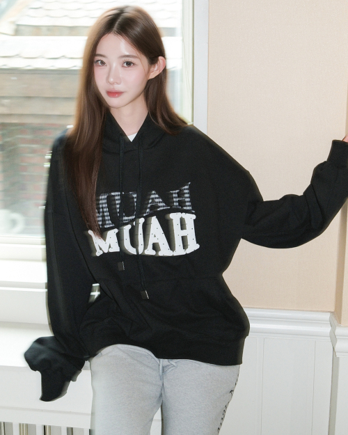 DOT CHECK PATCH LOOSE FIT HOODIE [BLACK]