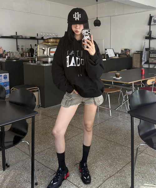 DOT CHECK PATCH LOOSE FIT HOODIE [BLACK]