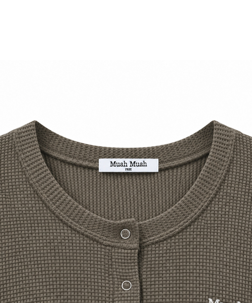 WAFFLE PIGMENT HENLEY NECK LONG SLEEVE [BROWN]