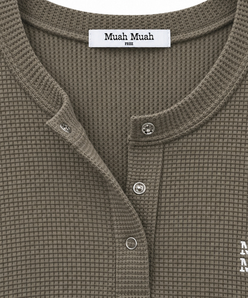 WAFFLE PIGMENT HENLEY NECK LONG SLEEVE [BROWN]
