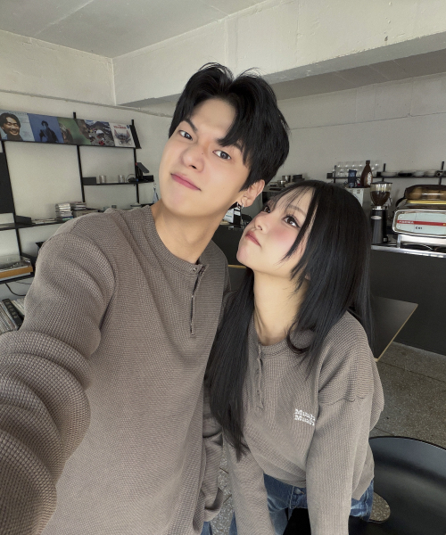 WAFFLE PIGMENT HENLEY NECK LONG SLEEVE [BROWN]