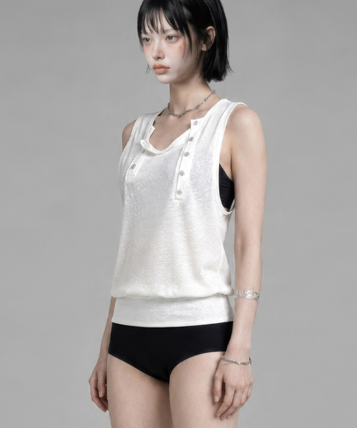 Two-Line Button Short Sleeveless (White)