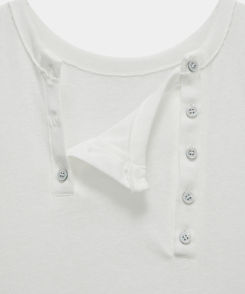Two-Line Button Short Sleeveless (White)