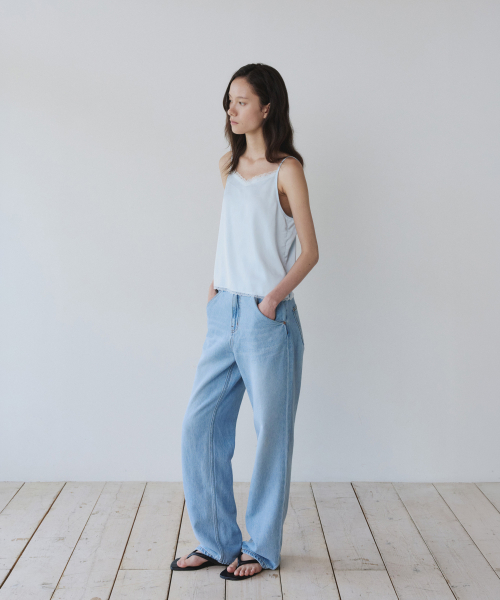 LACE SILKY SLEEVELESS, LIGHT BLUE