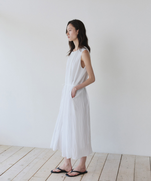 SHIRRING LONG SLEEVELESS DRESS, WHITE