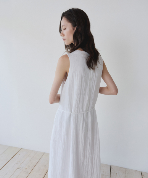 SHIRRING LONG SLEEVELESS DRESS, WHITE