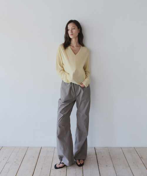 LIGHT LINEN V-NECK SUMMER KNIT, LEMON