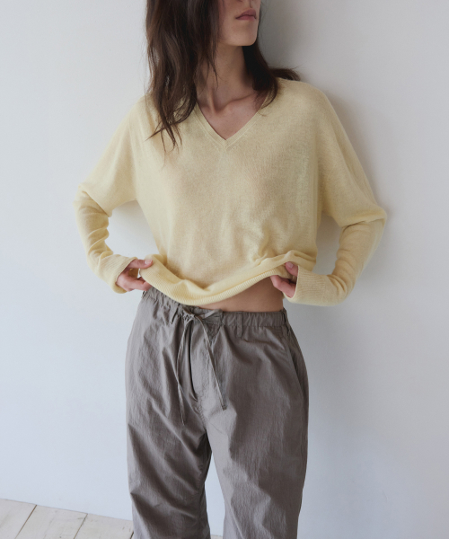 LIGHT LINEN V-NECK SUMMER KNIT, LEMON