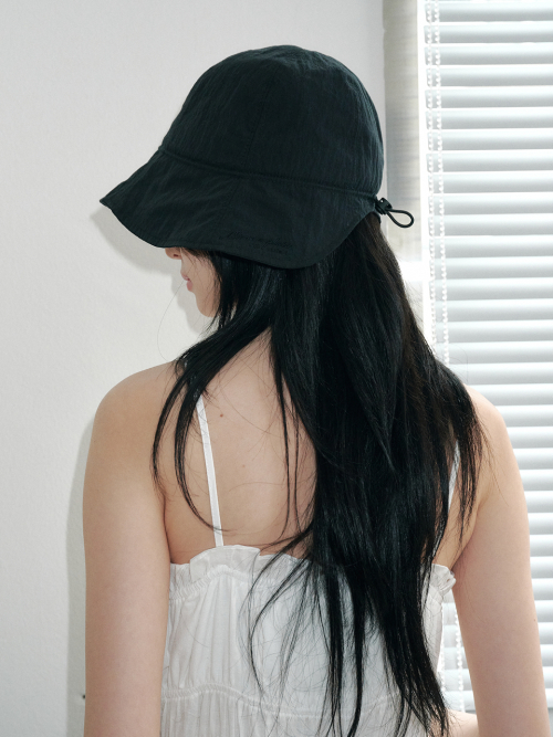 Molly String Bonnet Hat (Black)