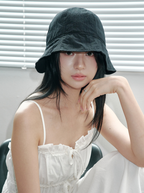 Molly String Bonnet Hat (Black)