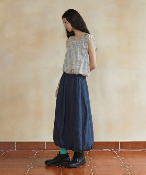 rir volume skirt (navy)