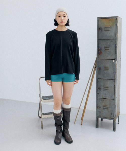 waffle raglan t-shirt (black)