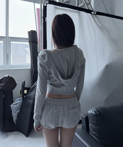 Molly V-neck hoodie - fit ver.