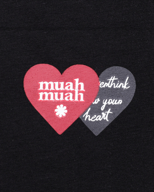 LOVE LOVE MUAH CROP LONG SLEEVE [BLACK]