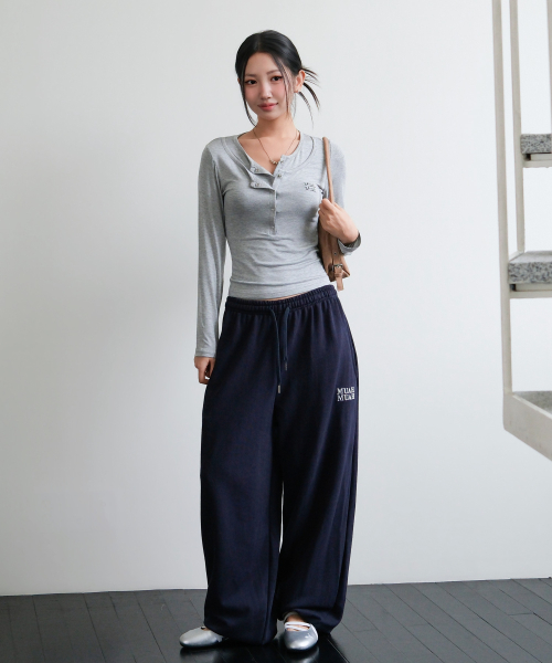 PATCH POCKET WIDE BANDING PANTS [NAVY]