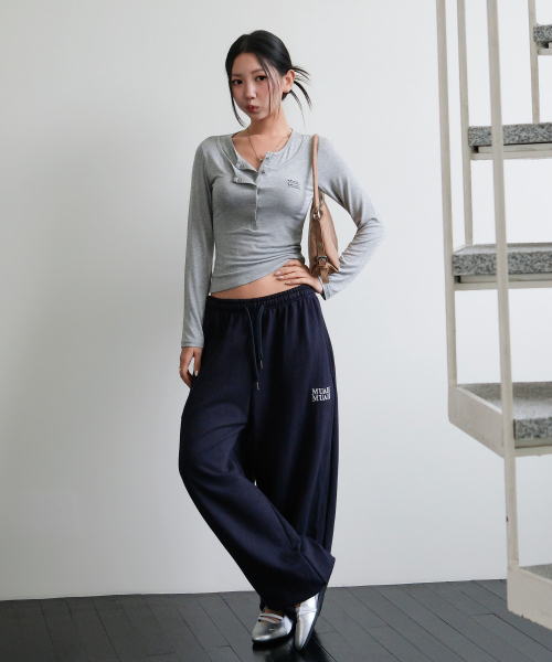 PATCH POCKET WIDE BANDING PANTS [NAVY]